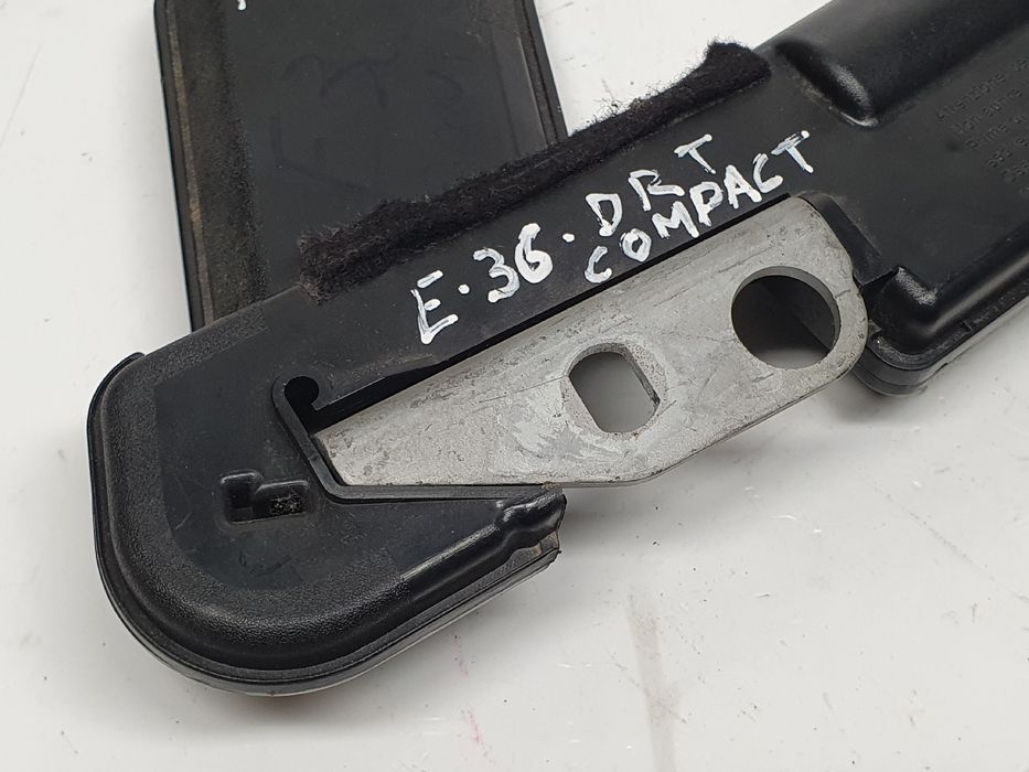 Encaixe de cinto frente direito BMW 3 Compact (E36)