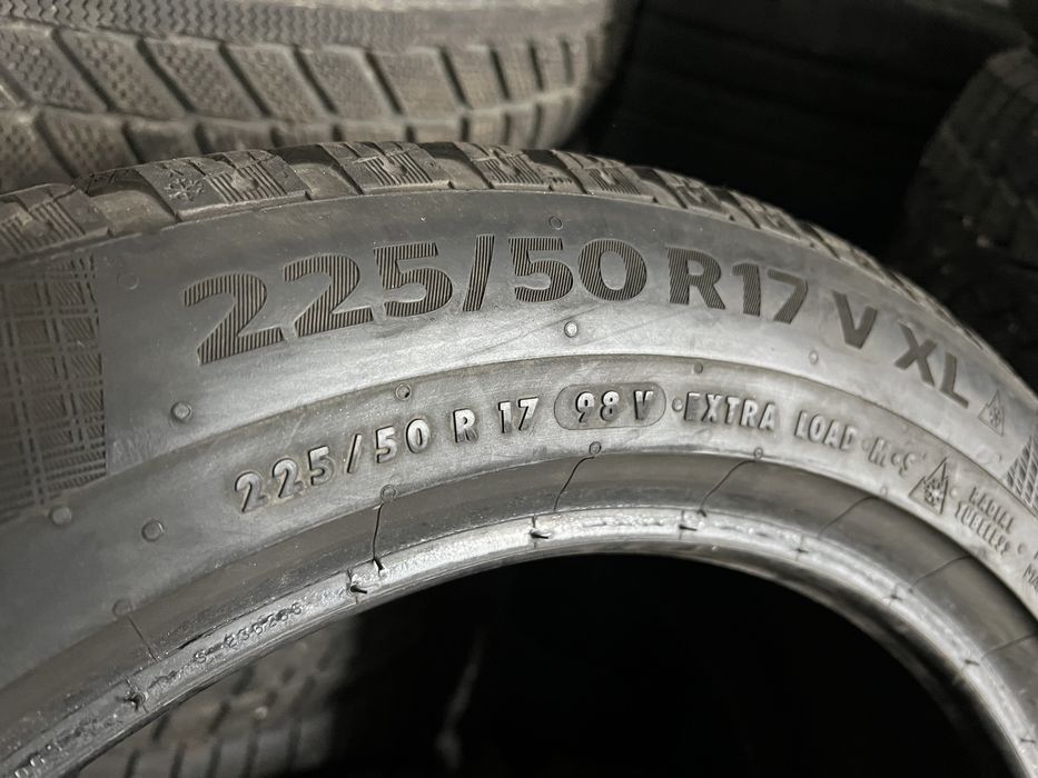 Шини зимові 225/50 R17 Continental