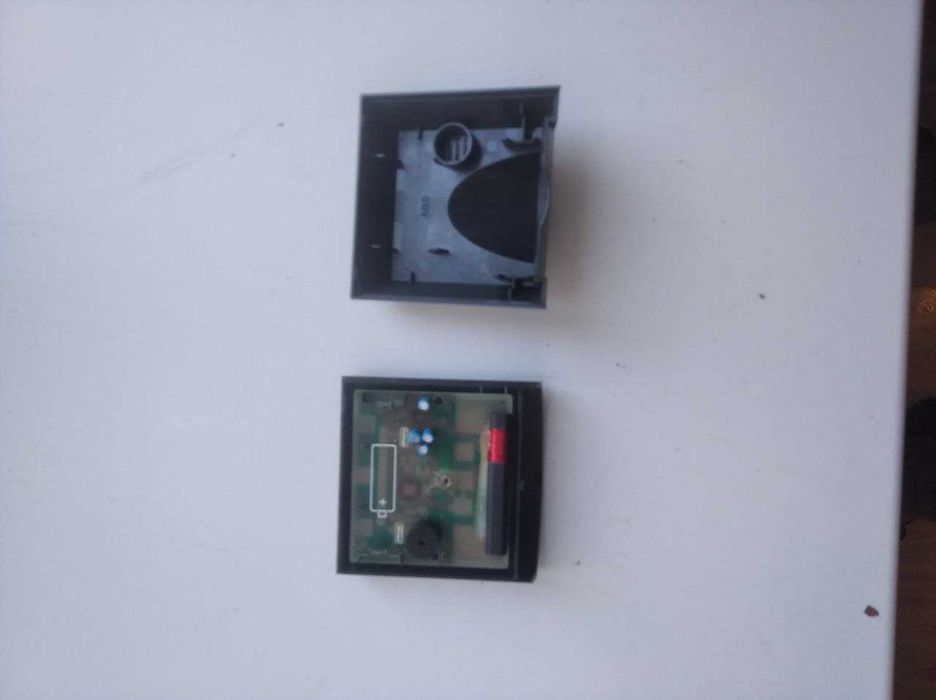 Продам настольные электронные часы