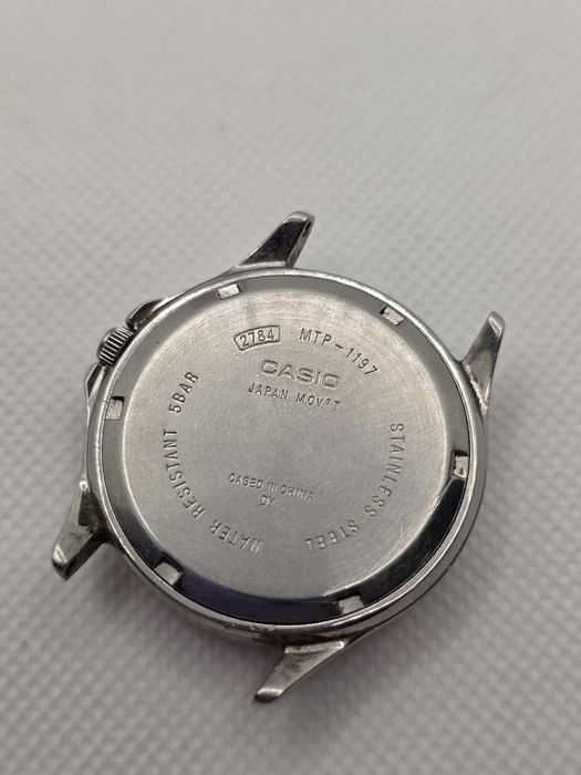 Zegarek Casio Quartz sprawny.