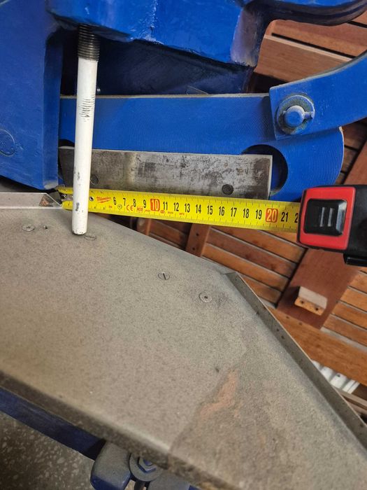 Nożyce do blachy, gilotyna ręczna z fundamentem na kółkach