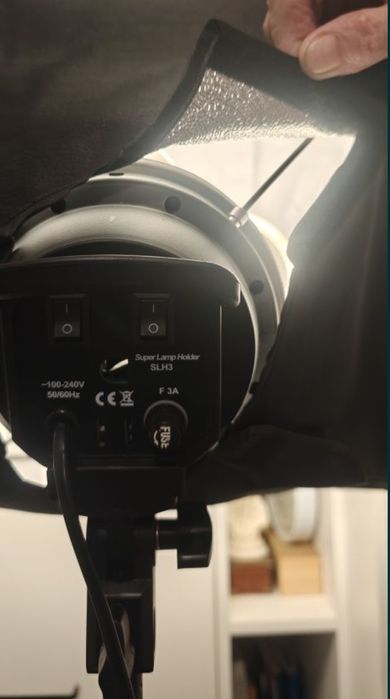 Lampa fotograficzna ze statywem