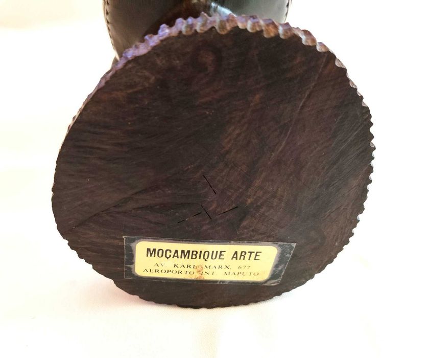 Escultura Ébano Maciço (1.6kg) Moçambique - Certificada / Galeria