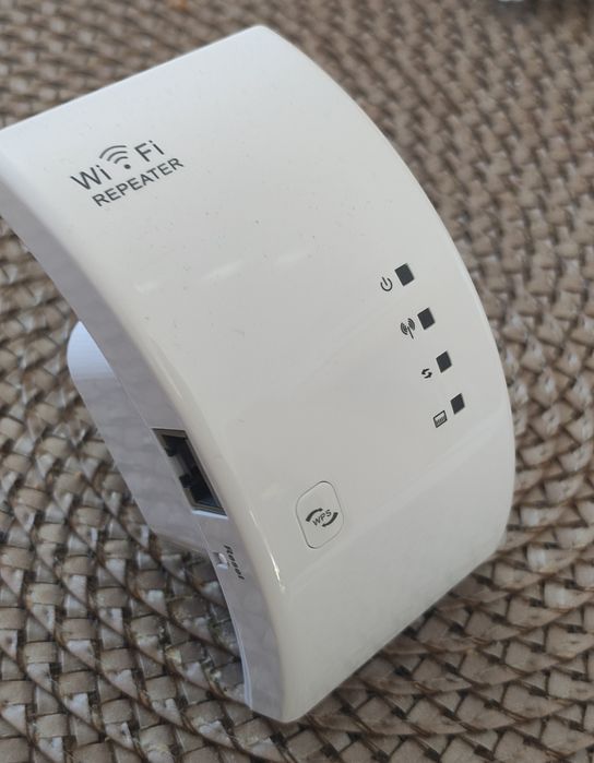 Wi-Fi Repeater64740900395139120
