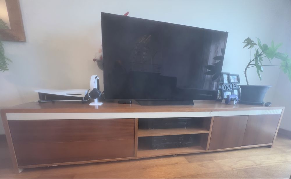 Aparador de Tv usado