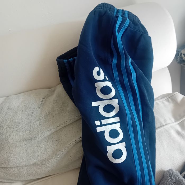 Spodnie Adidasa L granatowe