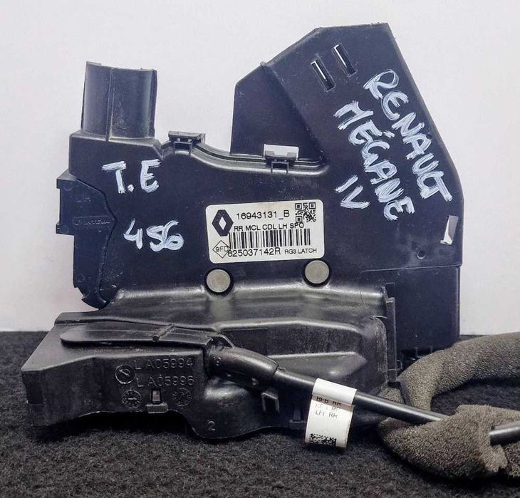 Fechadura / Fecho Porta Trás Esquerdo 825037142R - RENAULT MEGANE IV Hatchback