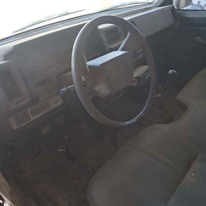 Nissan D21 (peças)