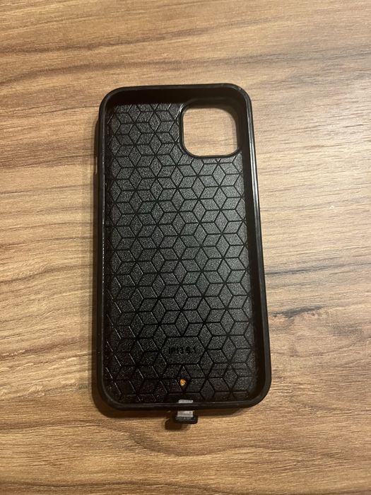Etuii iphone 13.
