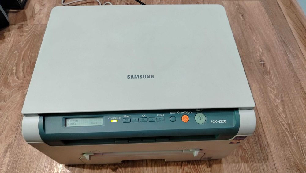 Samsung SCX-4220 робочий МФУ принтер/сканер