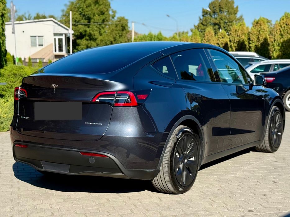 Продаю Tesla Model Y 2023 рік