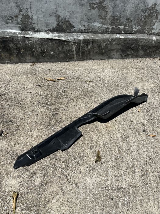 Peças material BMW serie 1 F40 ver descrição