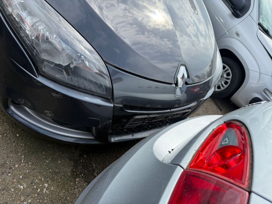 Renault Megane 3 GT Line TEB66 бампер передній