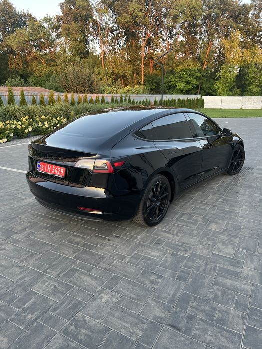 продам  tesla  3