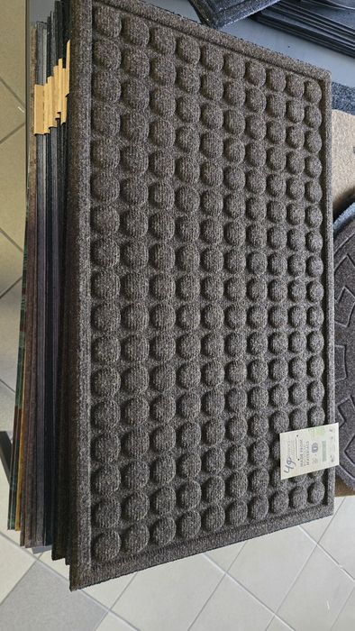 Wycieraczka 45x75 brązowa mocna