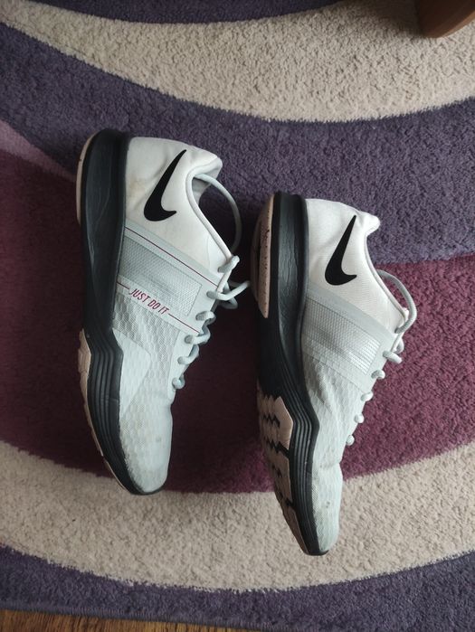 Buty damskie NIKE CITY TRAINER 2 sportowe adidasy wygodne r.40.5