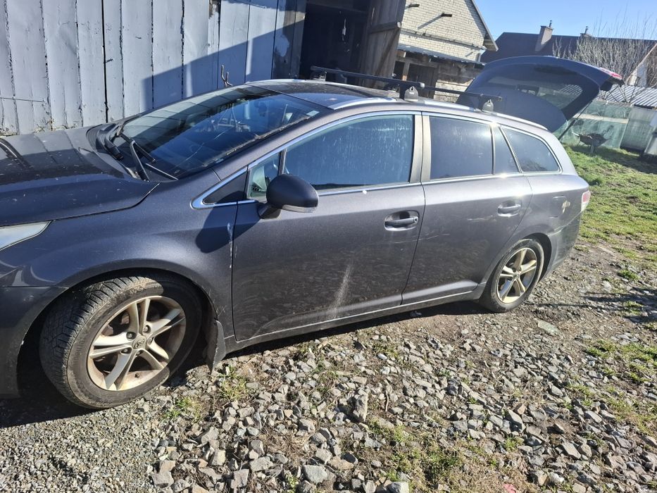 Toyota avensis T27  двери  тойота авенсис т 27
Передні ліві двер