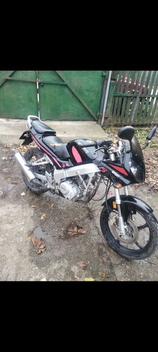 Мотоцикл Viper r5
