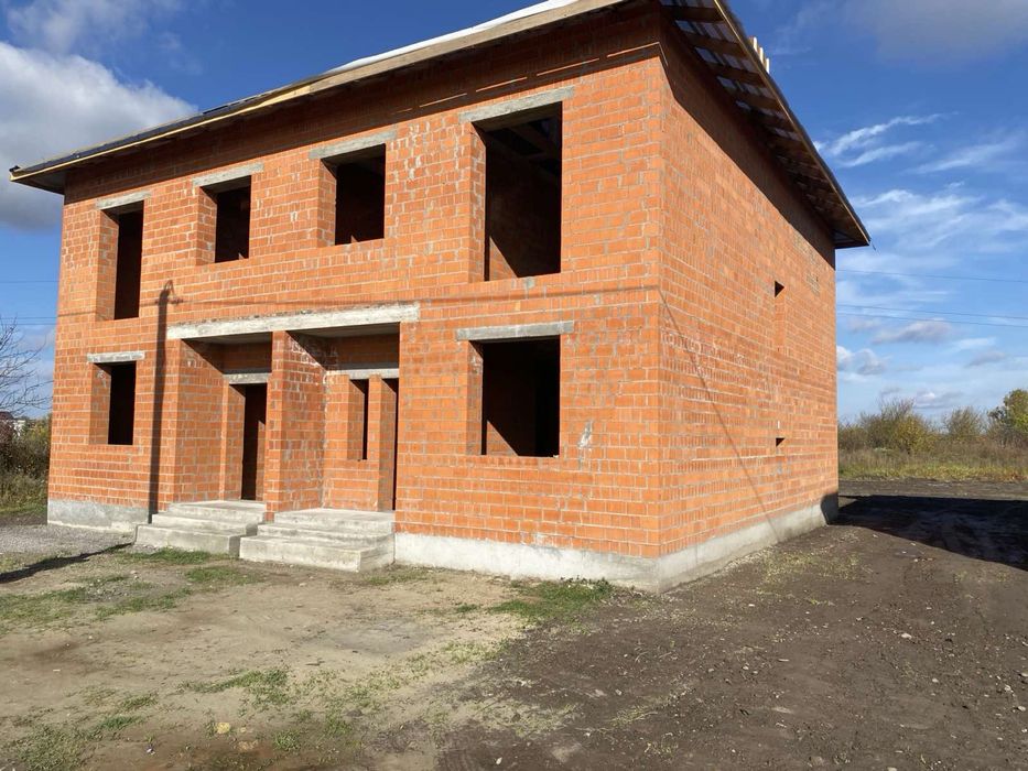 Продається котедж