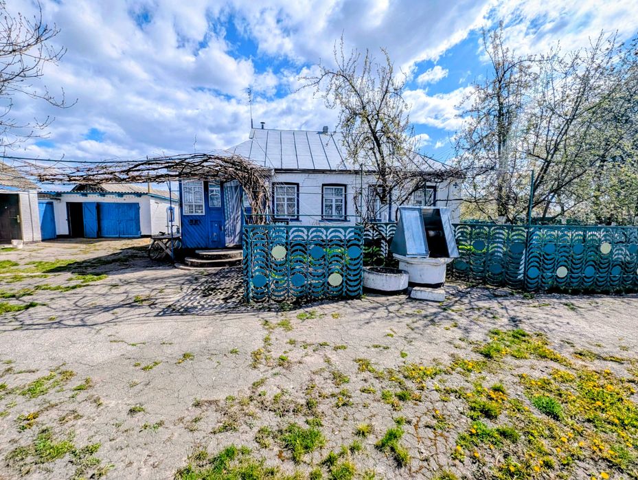 Продається затишний будинок