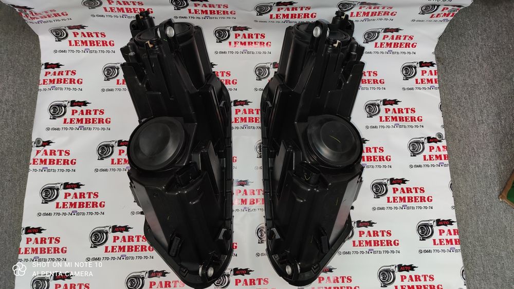 VW Tiguan 11-16 Тигуан Фари Права Ліва Фара Левая Правая Фары