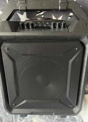 Портативна колонка Bluetooth