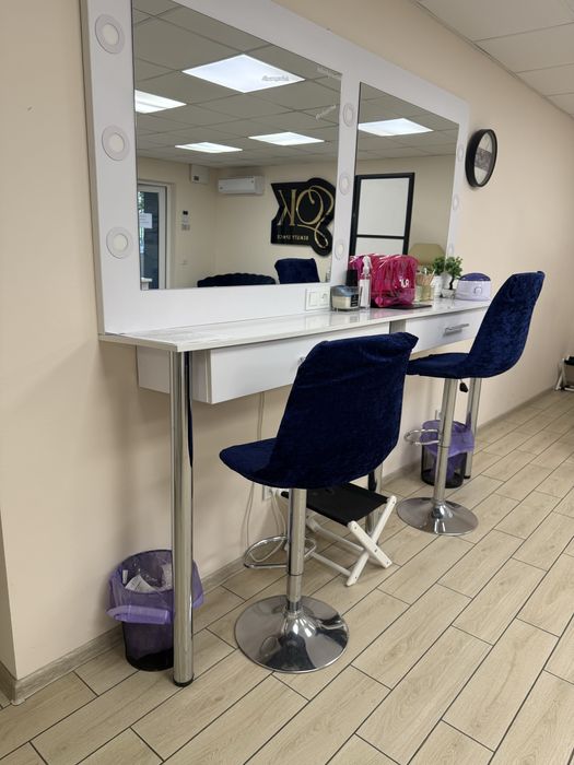 Здам місце бровіста візажиста