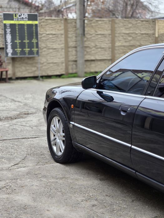 Audi A8 4.2 V8 газ/бенз quattro