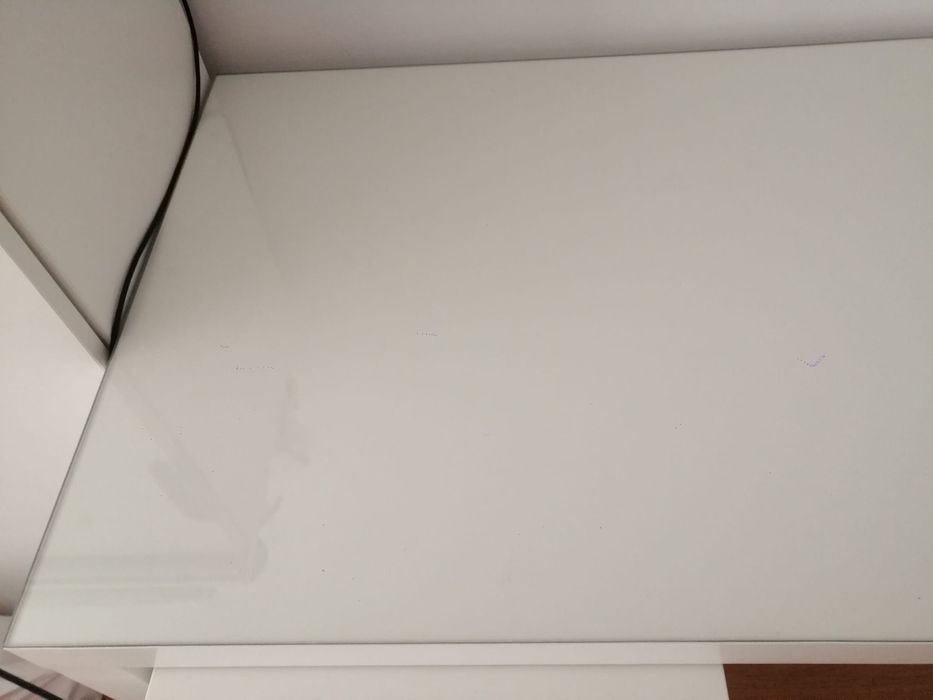 Secretária IKEA MALM com vidro