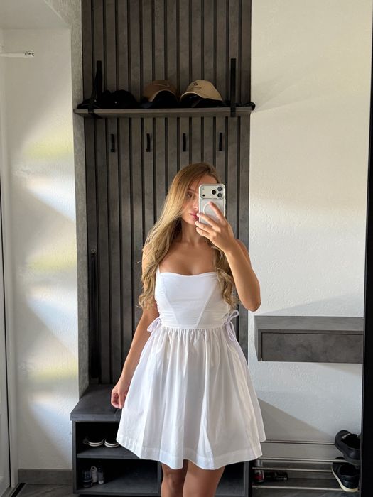 Біла сукня Pinko