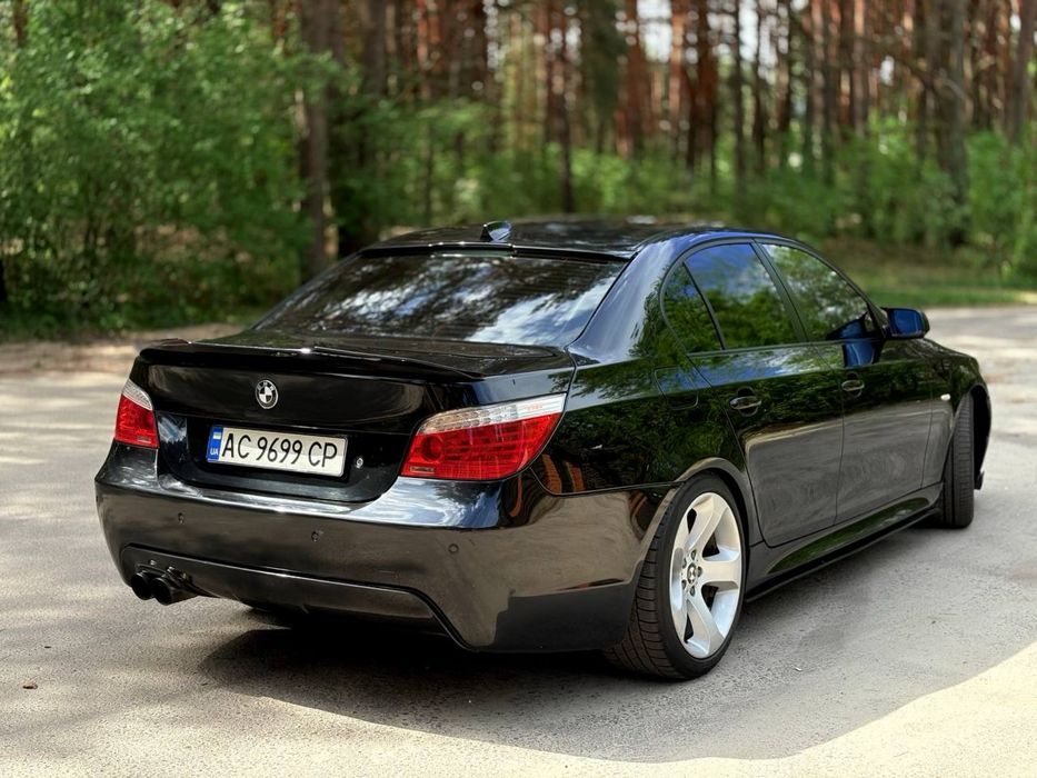 BMW E60 523I