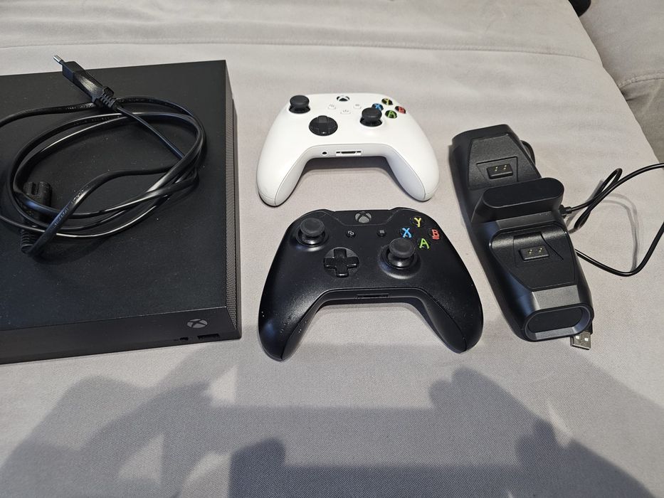 Sprzedam Xbox one x