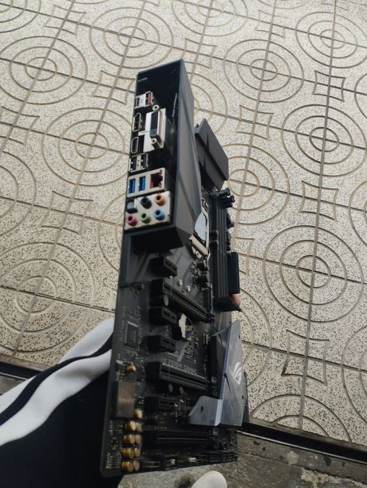 Bundle z370 a pro + cpu i5 840064750574535681121