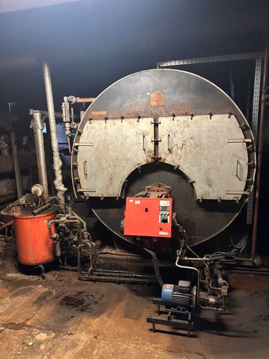 SPRZEDAM Kocioł parowy RUMIA HTO 400 – 4 t/h, Riello P150 TN, sprawny,  Aktualne UDT