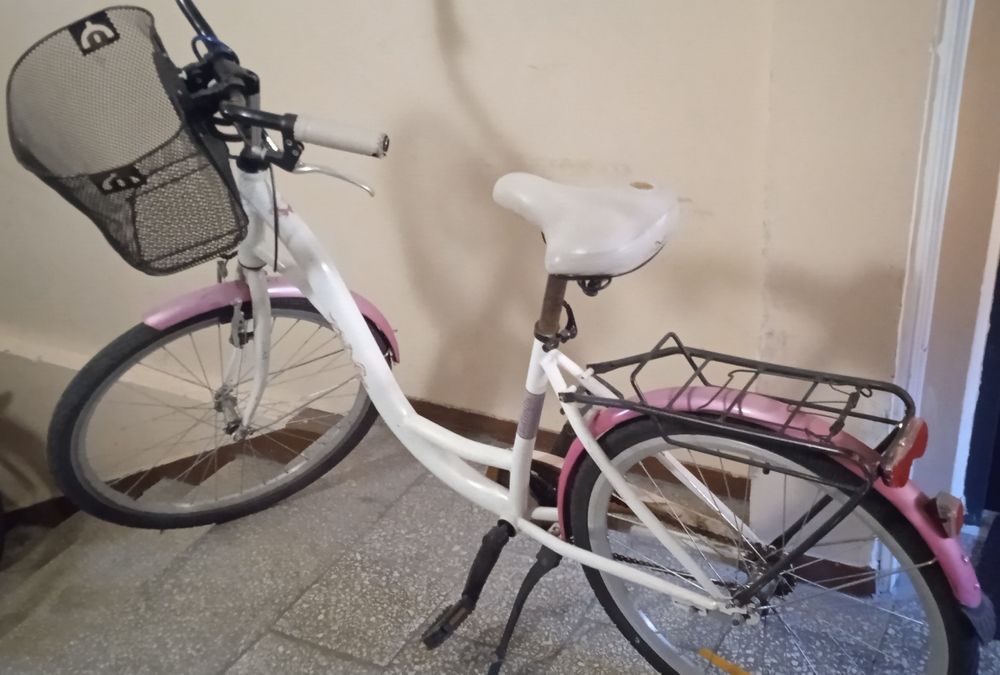Rower miejski różowo - biały