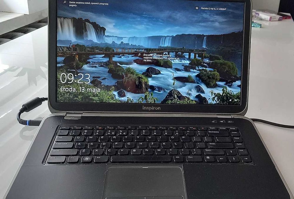 Laptop Dell 5520  I7-3612QM  4GB ram HDD1000GB IntelHD4000+Radeon7600 1GB Win 10