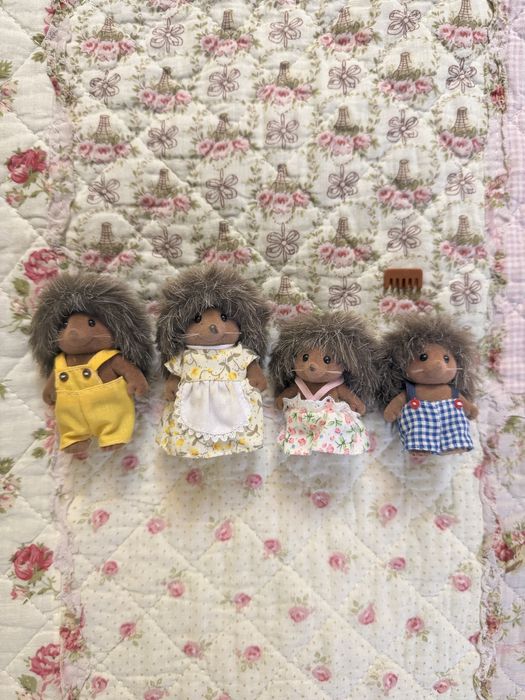 Sylvanian families сімʼя їжачків