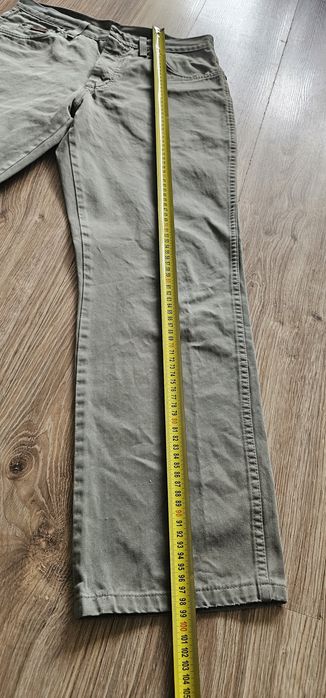 Wrangler spodnie męskie dżinsowe rozmiar W33 L34  używane