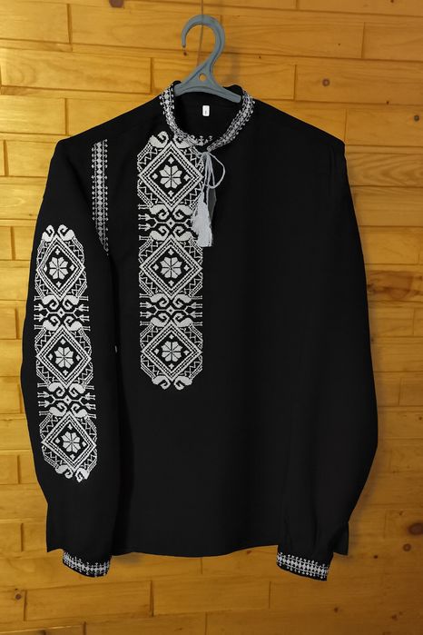 Вишиванки чоловічі в асортименті