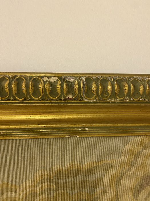 Grande Tapeçaria Com Moldura Dourada 220cm