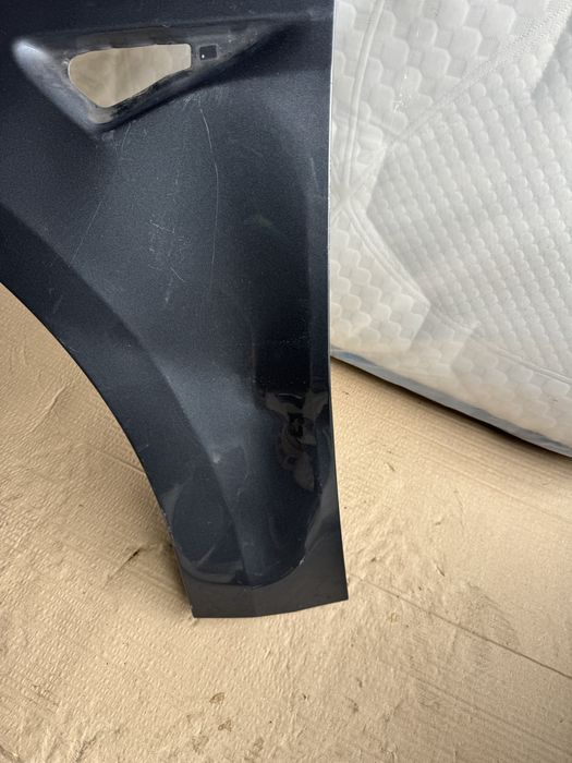 Крила ліві tesla model 3