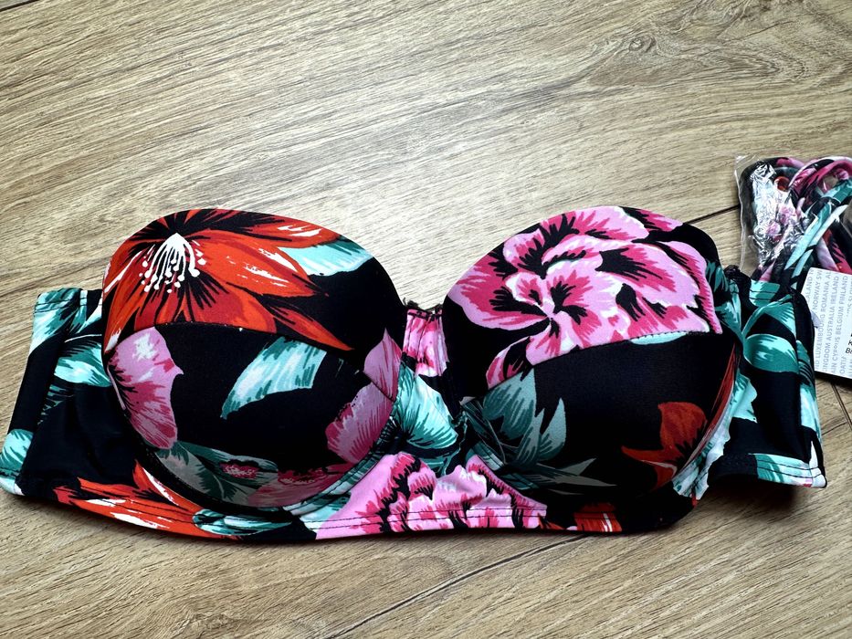 Boohoo gora bikini kwiaty nowa S