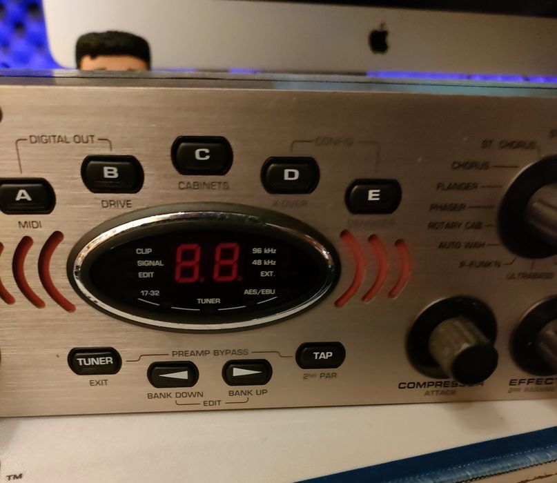 Behringer Bass V-Amp Pro