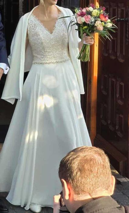 Pìękna suknia ślubna ivory wraz z bolerkiem!!