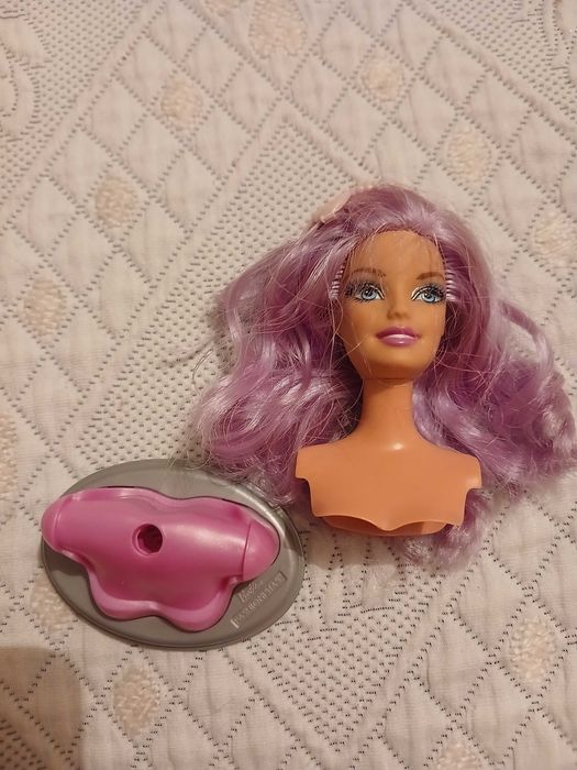 Boneca Barbie Fashionistas Swappin'Styles Swappable 41 Head Pack (Ref. V4394) de 2011