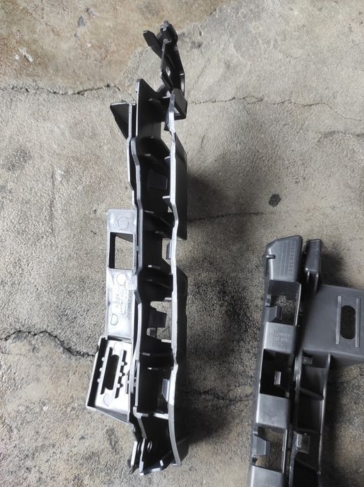 Guia pára choques Citroen C4 04-*KIT suportes pára choques FRT(DRT/ESQ