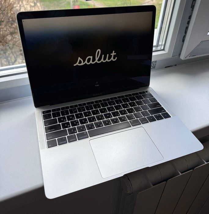 【美品】Apple Macbook Air 2020 i5 16GB ケース付 Оголошення OLX.ua: сервіс оголошень України — купівля/продаж бу та