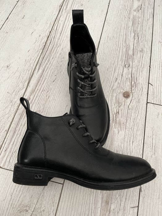 Czarne botki skórzane