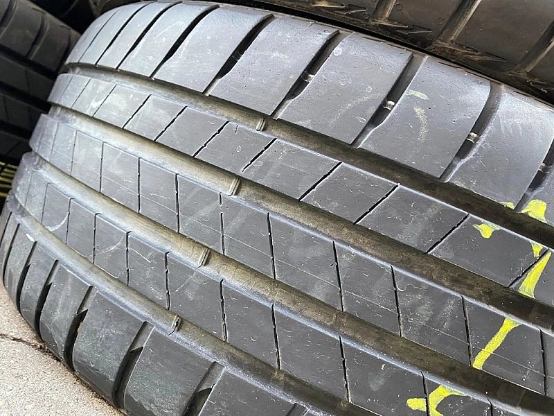 215/40/18 Bridgestone Turanza T005_7mm_4szt_(222)