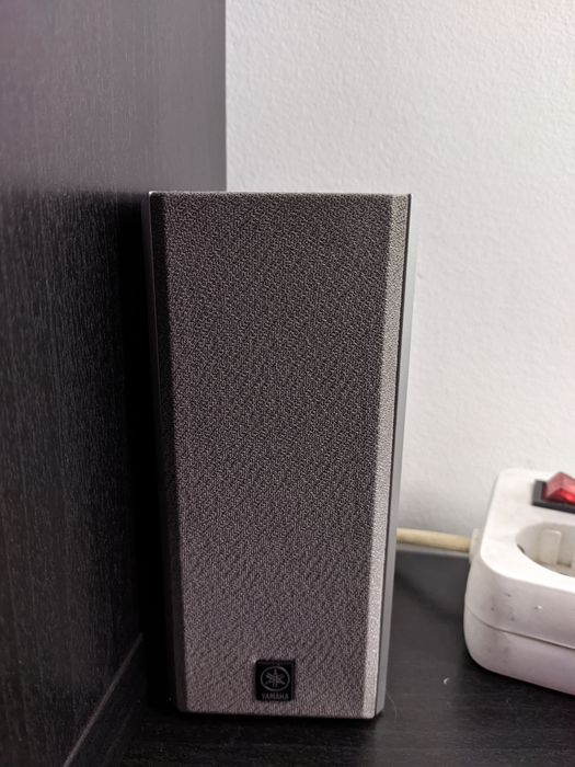 Yamaha conjunto amplificador+ 6 colunas+1  sub + 4 suportes pé